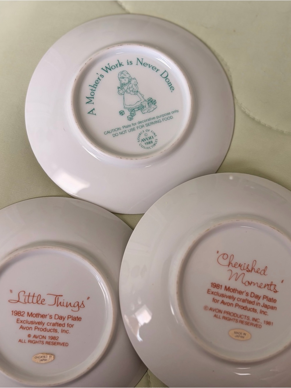 Vintage Mother’s Day Decorative Pastel Floral Plate Set of 3 - Picture 3 of 5